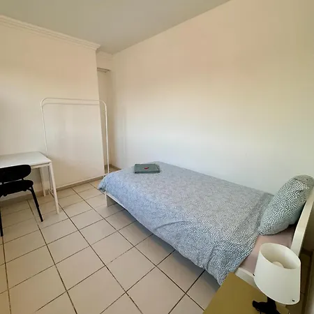 Smart & Cheap For 1 Person Appart hôtel Hesperange